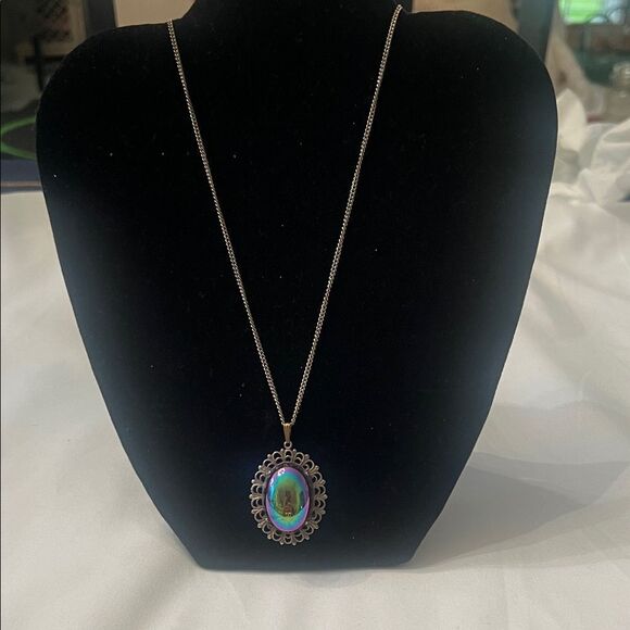 Jewelry - Vintage Elegant Silver Necklace with Iridescent Pendant there are signs of wear